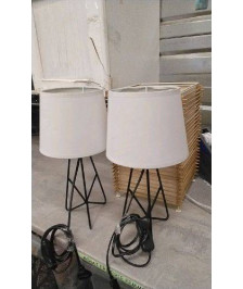 LAMPE PIED NOIR ABAT JOUR BLANC