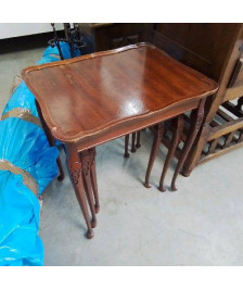 TABLES GIGOGNES