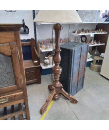 PPIED DE LUTRIN LAMPADAIRE