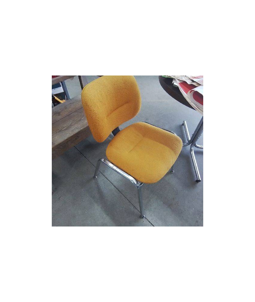 CHAISE JAUNE 