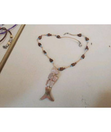 COLLIER AVEC DE LA NACRE