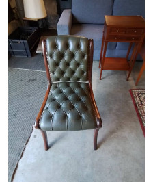 CHAISE ANGLAISE BOIS CAPITONNÉ CUIR VERT