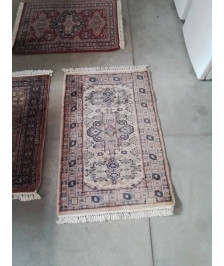 TAPIS LAINE FAIT MAIN ROSE ECRU BLEU 90X60CM