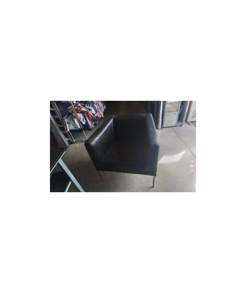 FAUTEUIL IKEA SIMILI CUIR EN L’ETAT