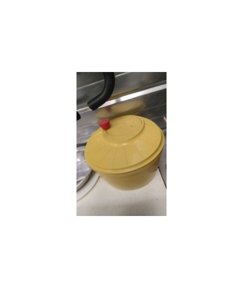ESSOREUSE A SALADE JAUNE 