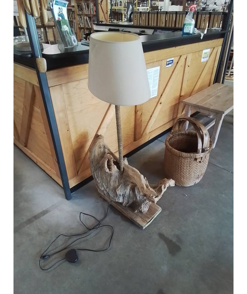 LAMPADAIRE BOIS FLOTTÉ ET CORDAGE SOCLE BOIS AJ TAUPE 
