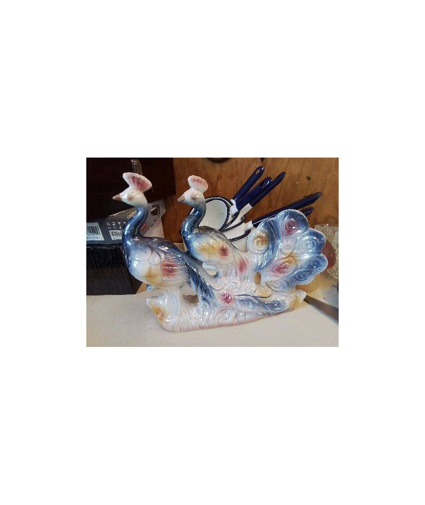 PAON EN PORCELAINE