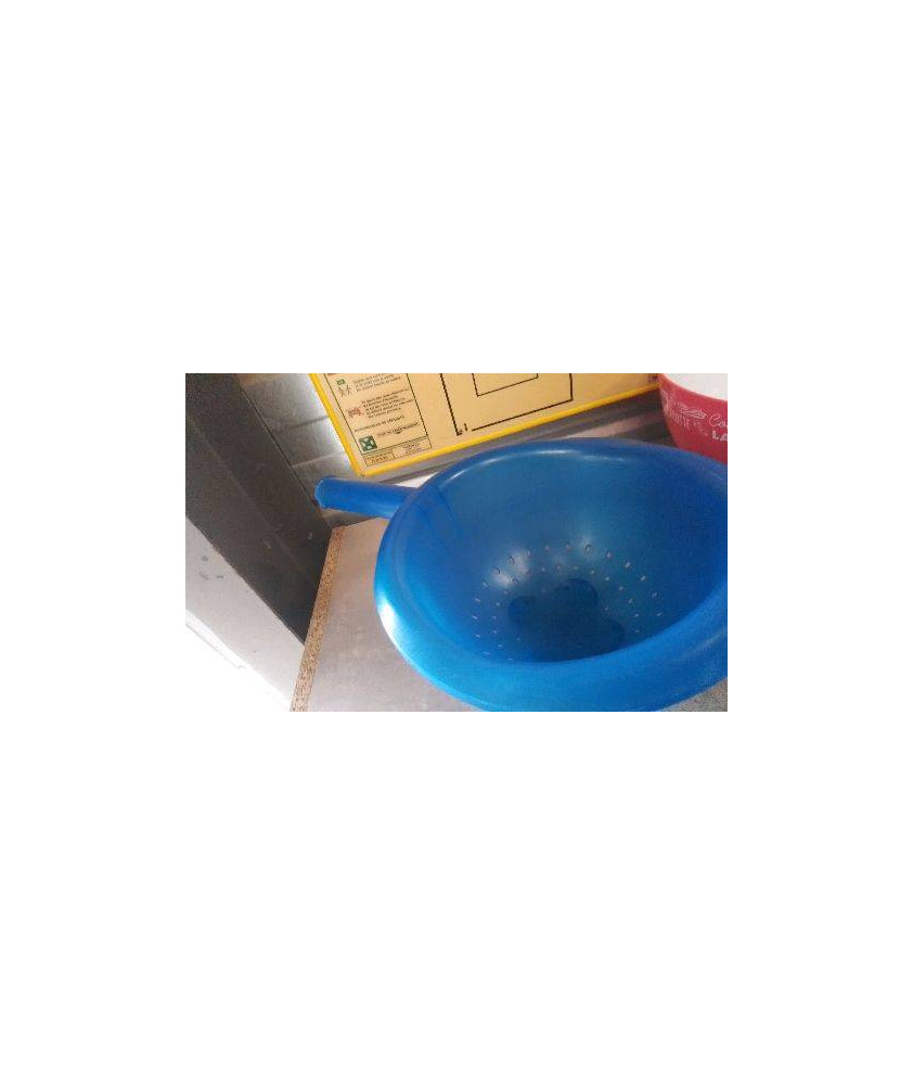 PASSOIRE BLEUE