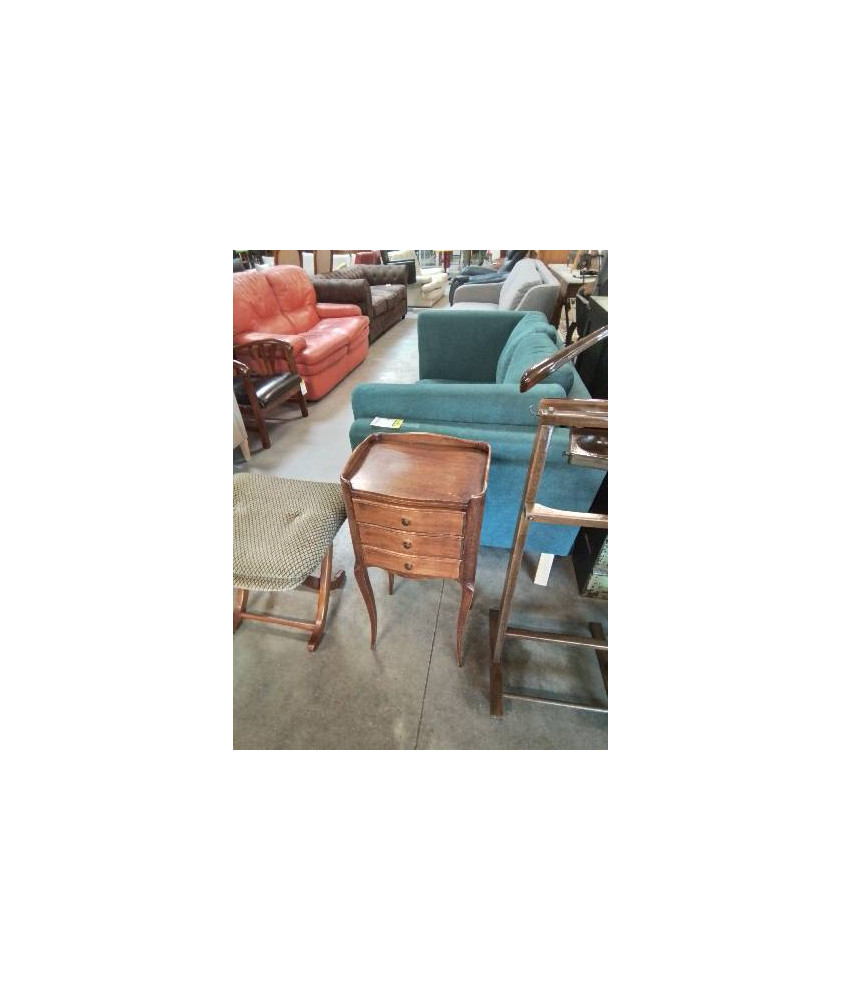 CHEVET BOIS CLAIR PIEDS GALBES 3 TIROIRS STYLE RÉGENCE 