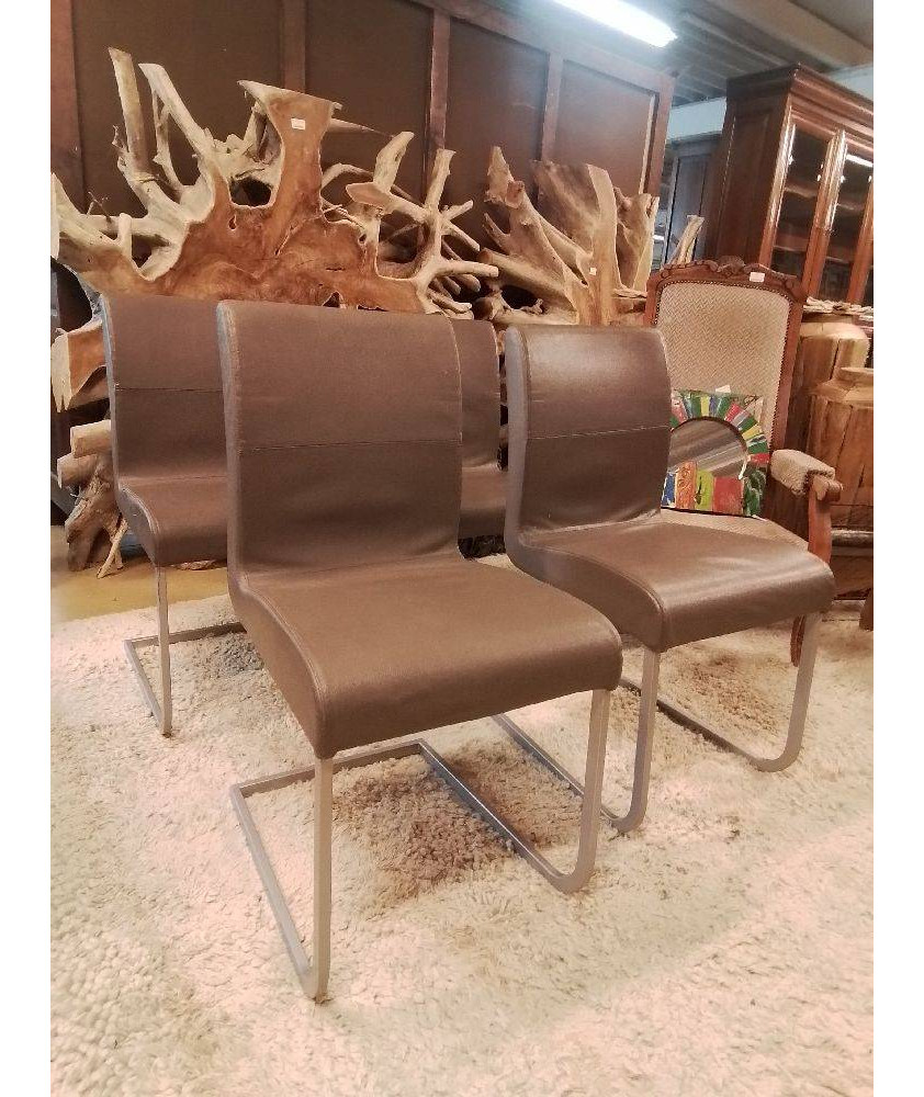 CHAISES LOT DE 4 EN L’ETAT