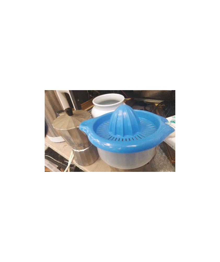 PRESSE AGRUMES PLASTIQUE 