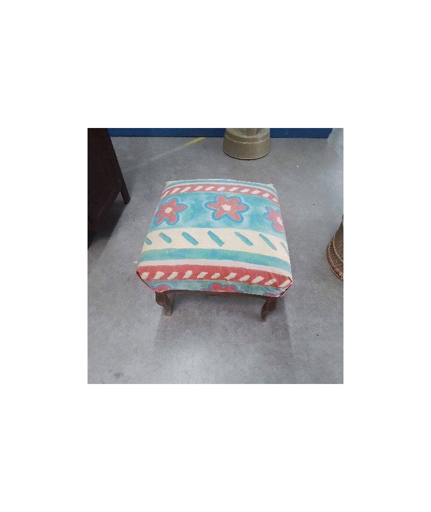 REPOSE PIED POUF 