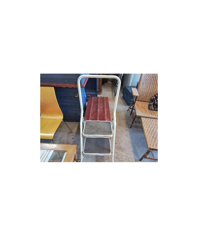 ESCABEAU 2 MARCHES PLIABLE 