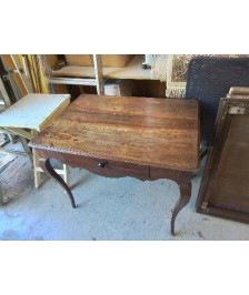 PETITE TABLE 