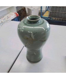 VASE VERT MOTIFS GRUES