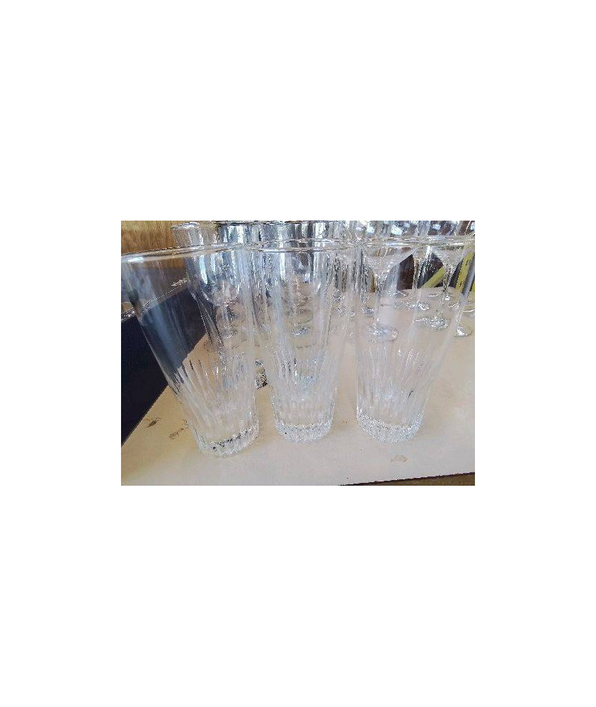 LOT DE 3 VERRES A JUS