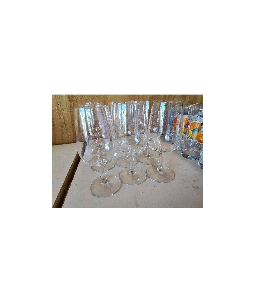 LOT DE 6 VERRES A PIED 