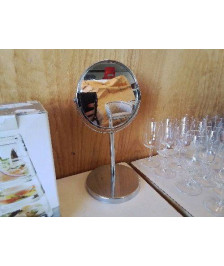 MIROIR GROSSISSANT 