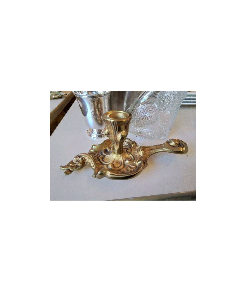 CHANDELIER 