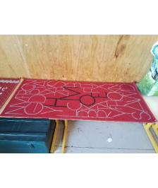TAPIS D’ENTRÉE OU COULOIR ROUGE 