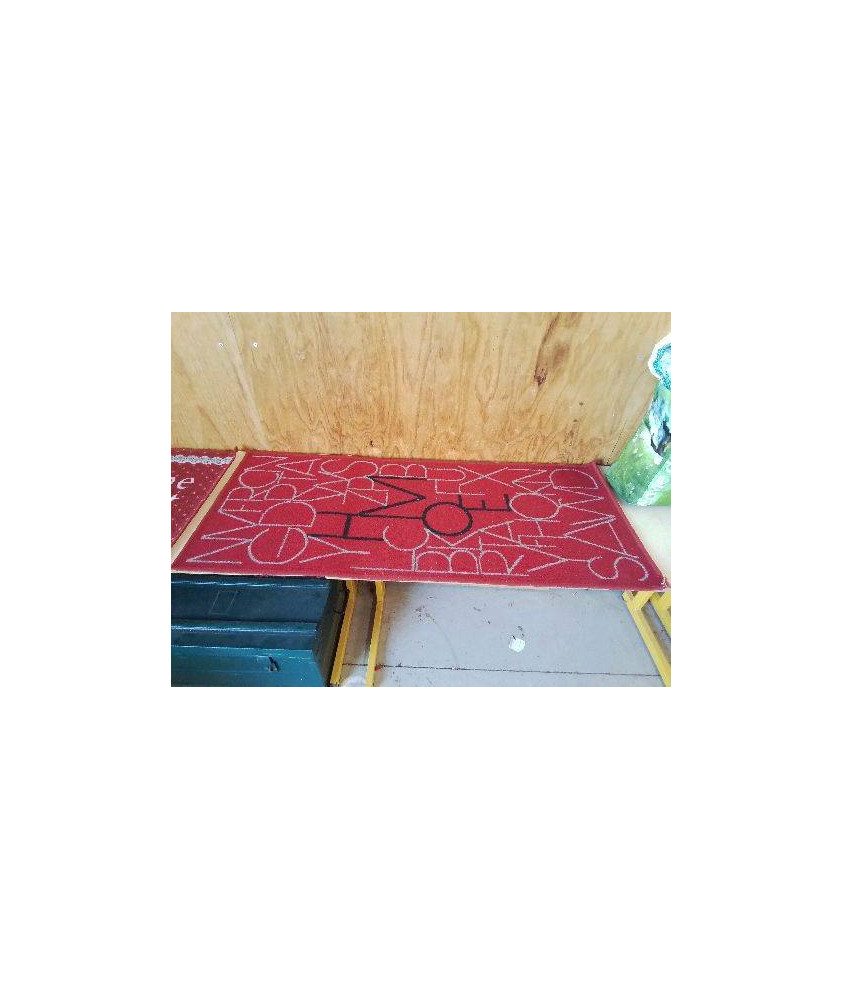 TAPIS D’ENTRÉE OU COULOIR ROUGE 