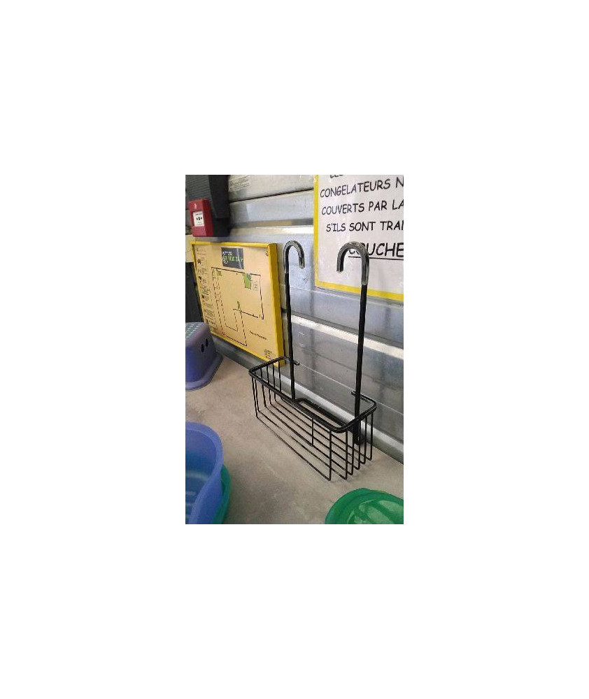 ETAGERE SDB EN L’ETAT