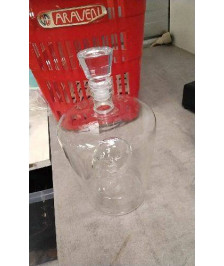 CARAFE TETE DE MORT IMMERGÉ 