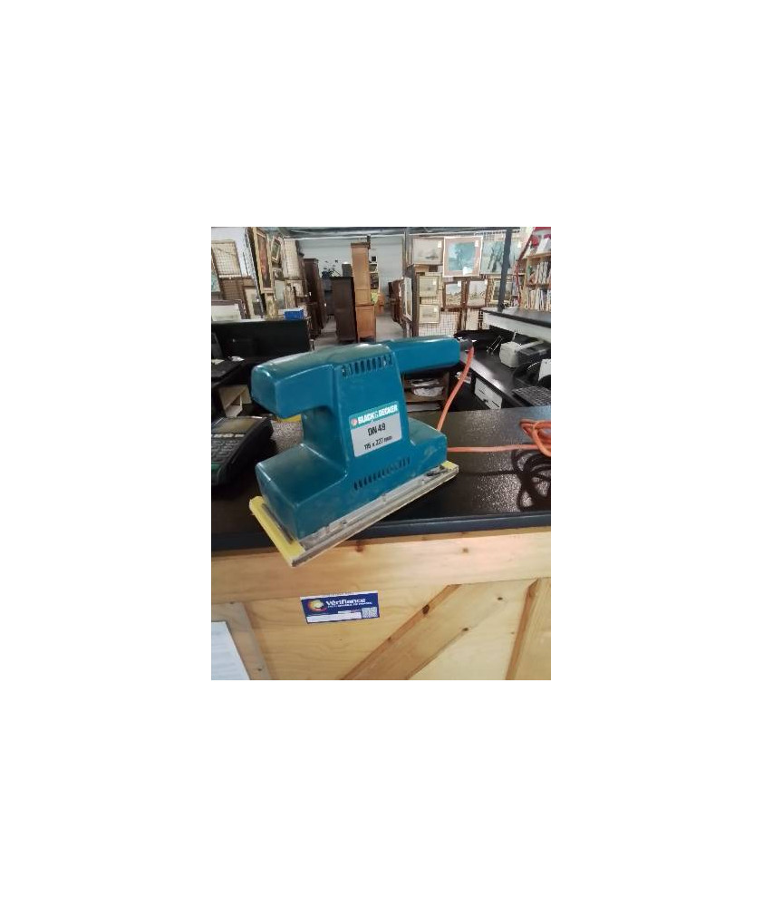 PONCEUSE BLACK & DECKER DN49