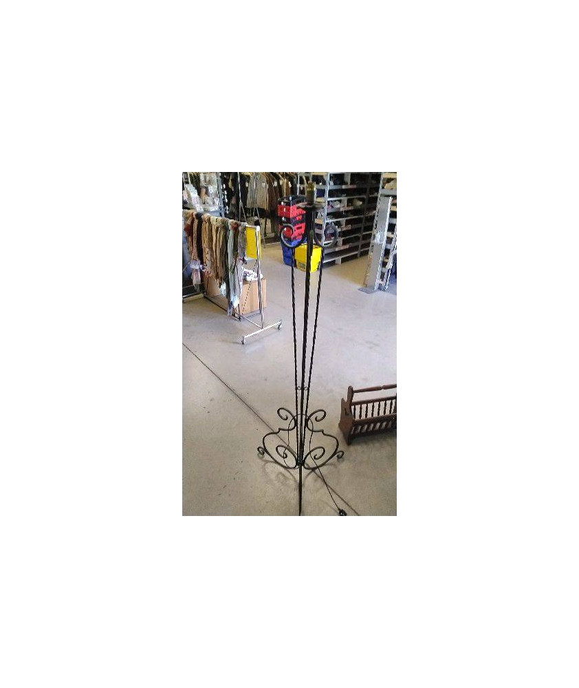 PIED DE LAMPE FER