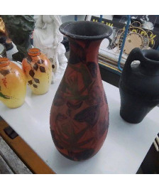 VASE ROUGE MOTIFS FEUILLES SIGNÉ 