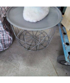TABLE APPOINT METAL GRISE 