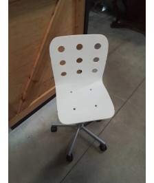 CHAISE DE BUREAU A ROULETTES ASSISE ET DOSSIER BOIS BLANC ASSISE MÉTAL GRIS