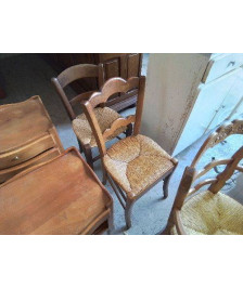 CHAISE PAILLÉ 