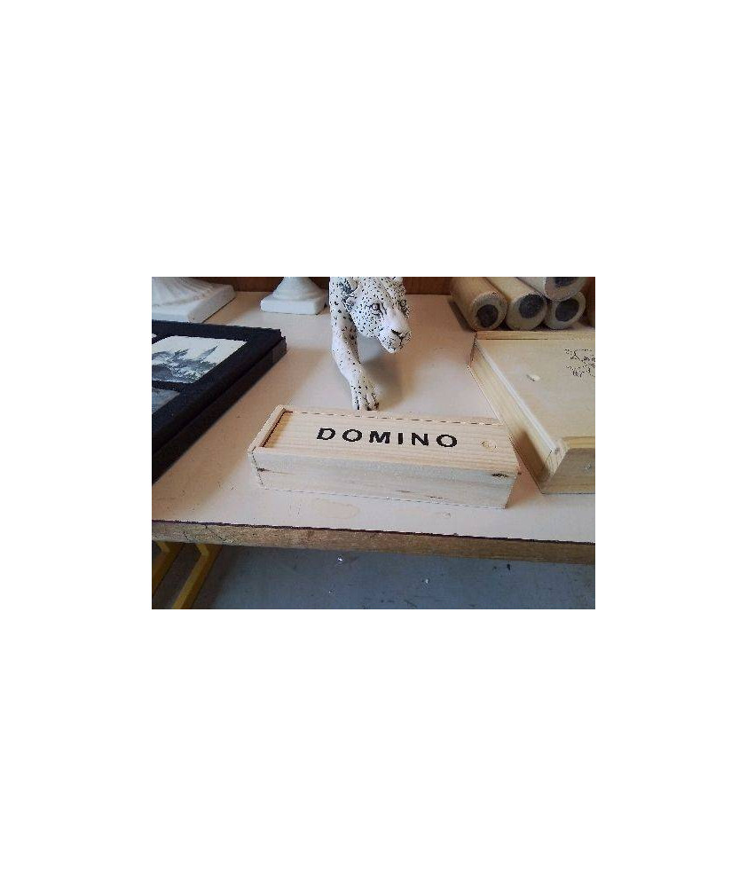 BOITE DOMINO