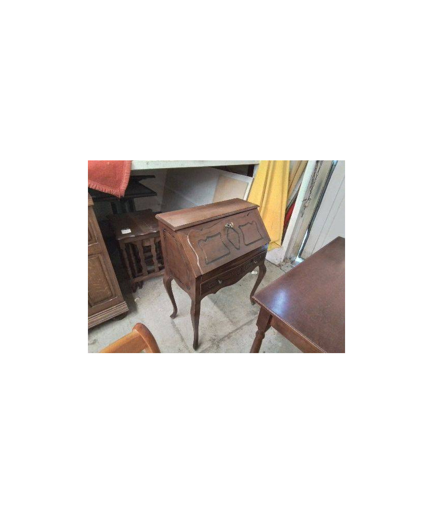 SECRETAIRE 