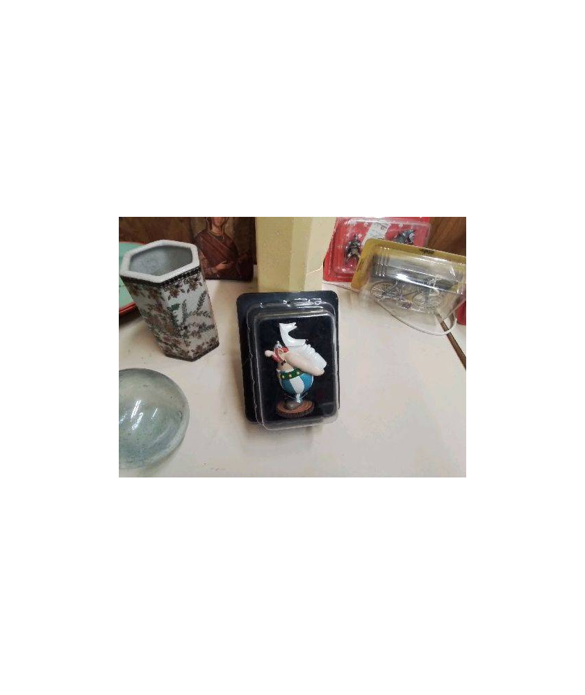 FIGURINE OBELIX 