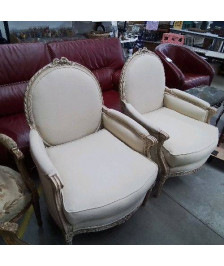 PAIRE DE BERGERES MEDAILLON STYLE LOUIS XVI
