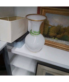 VASE OPALINE