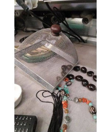 CLOCHE GRILLAGEE CARREE