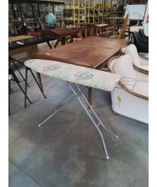 TABLE A REPASSER MÉTAL GRIS TISSU ECRU RONDS  VERT BLEU