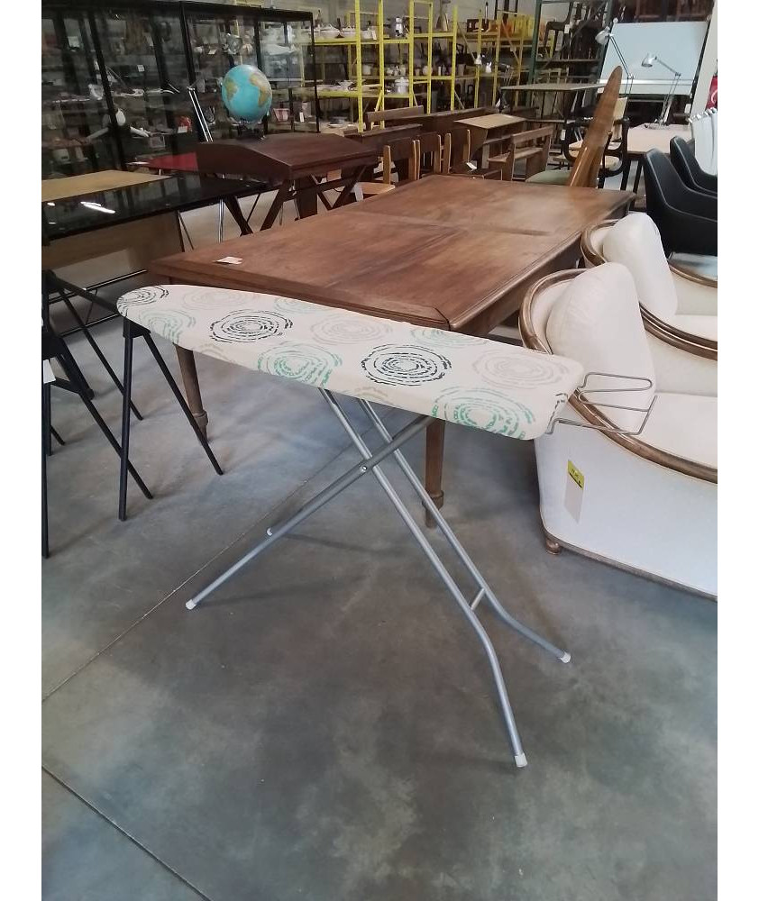 TABLE A REPASSER MÉTAL GRIS TISSU ECRU RONDS  VERT BLEU