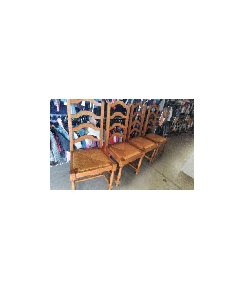 CHAISE PAILLEE