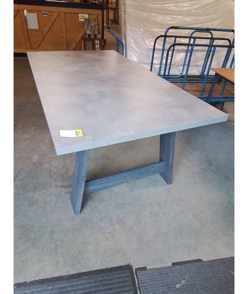 TABLE RECTANGULAIRE BOIS GRIS PIED COMPAS