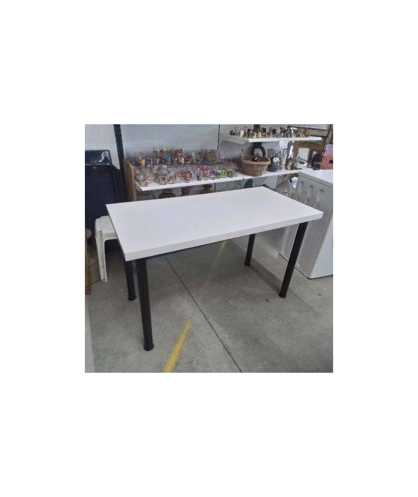TABLE DE CUISINE BLANCHE