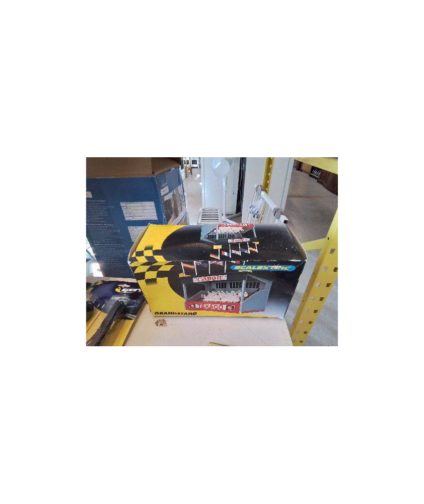 TRIBUNE SCALEXTRIC 