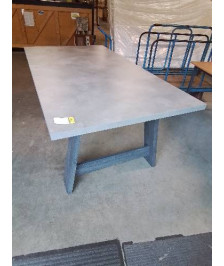 TABLE RECTANGULAIRE BOIS GRIS PIED COMPAS