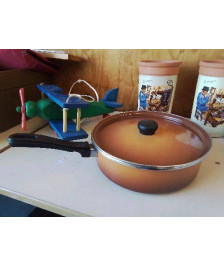 CASSEROLE EN TÔLE EMAILLÉE VINTAGE