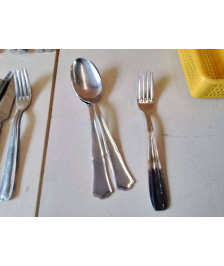 LOT DE 2 COUVERTS