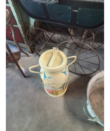 BROC A LAIT MÉTAL PEINT JAUNE