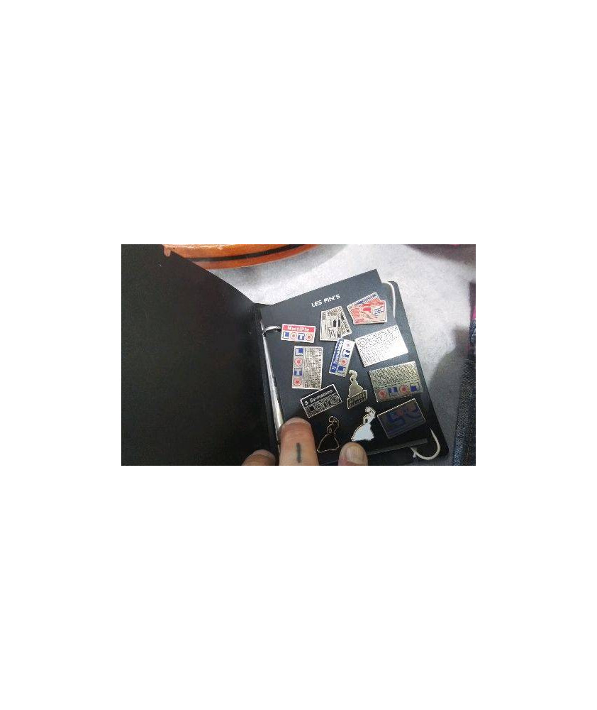 DECO PINS